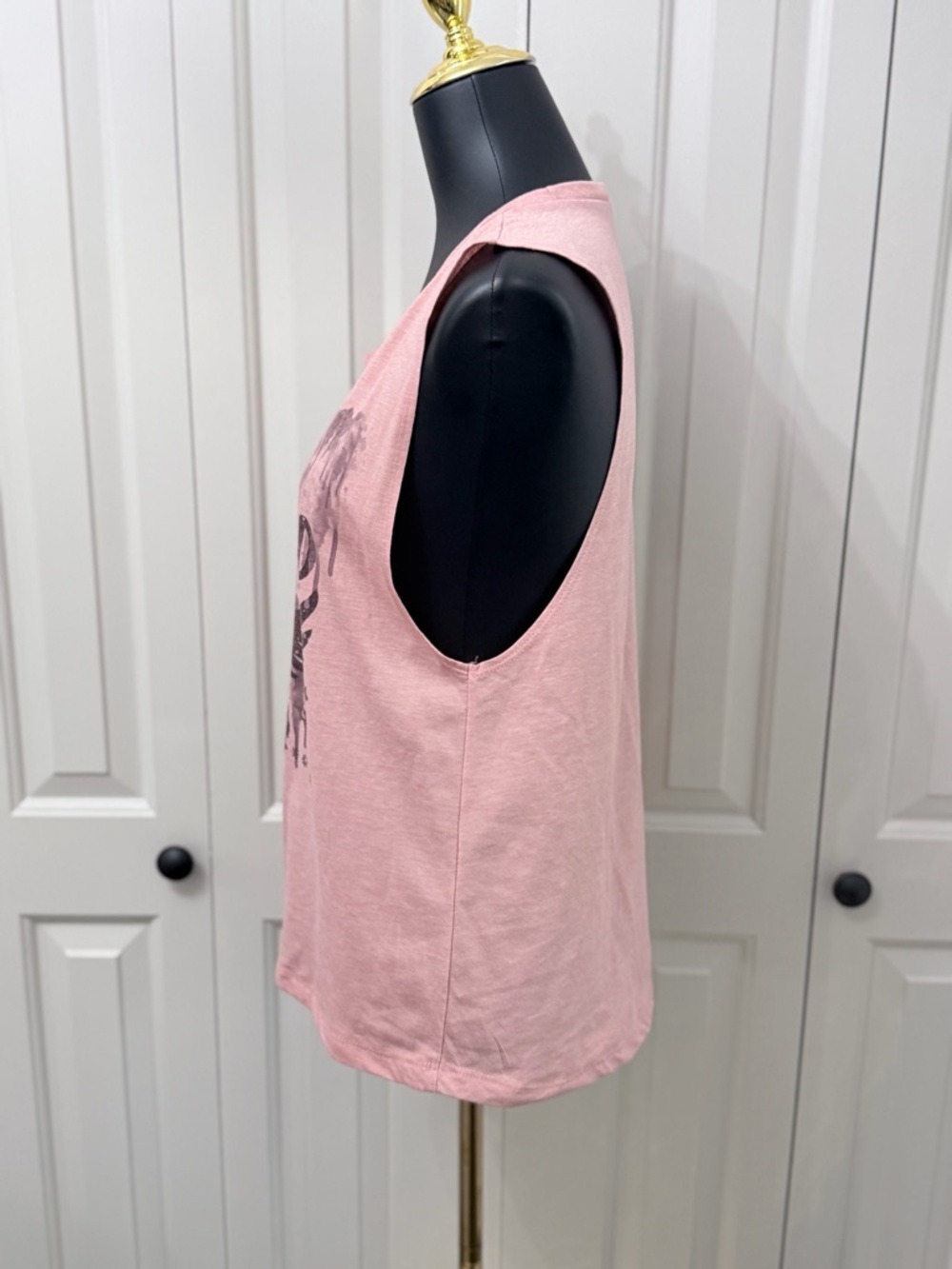 Next Level “Free Bird” Graphic Muscle Tank Top in Pink – Size Large - Picture 7 of 10